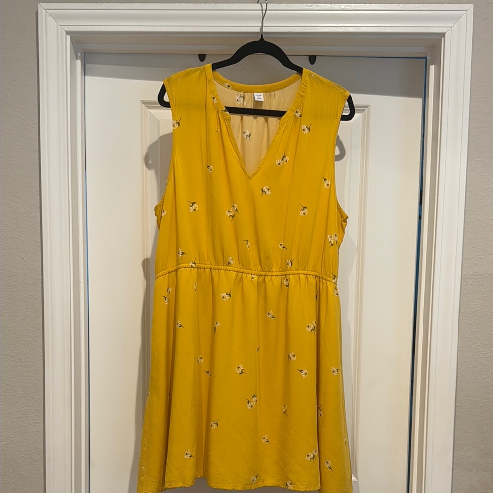 Old Navy Yellow Sleeveless V-Neck Sundress